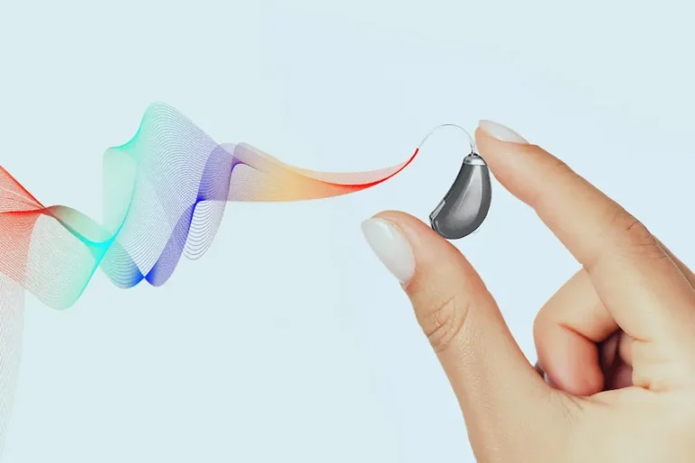 Hold the hearing aid